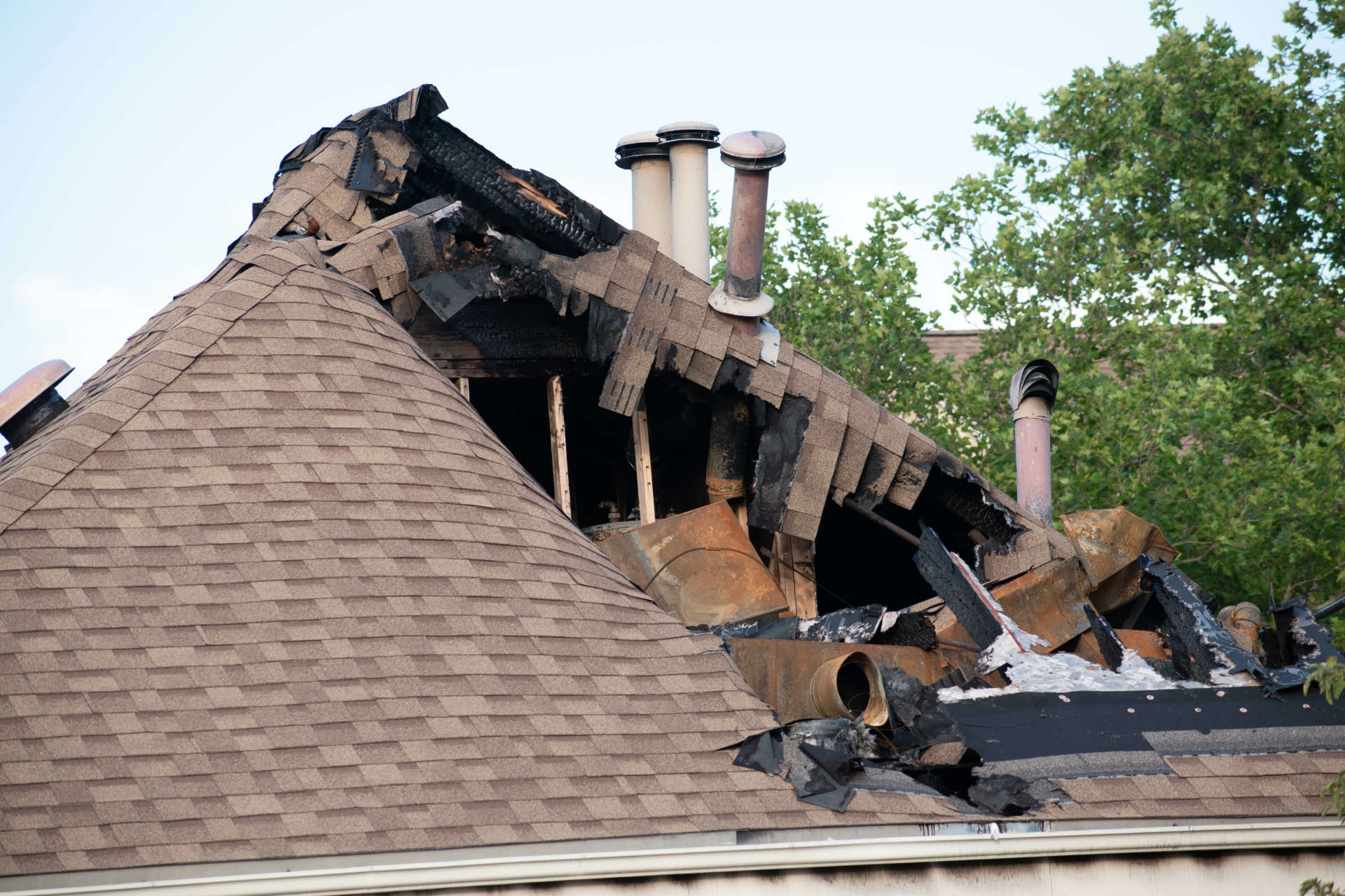 How does a fire insurance adjuster help?